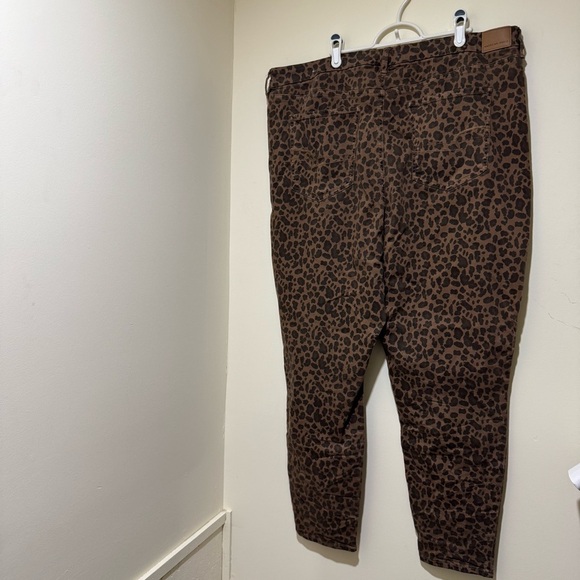 Women’s American Eagle Cheetah Print High Waist Regular Straight Jeans Size 22 - Picture 10 of 16